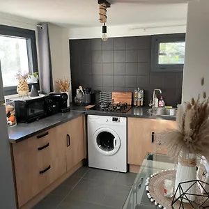 Rez De Avec Extérieur Et Plancha Appartement